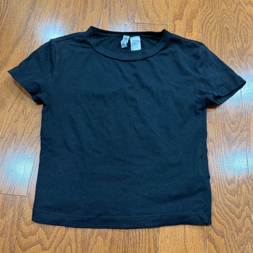 H&M Black Basic Baby Tee